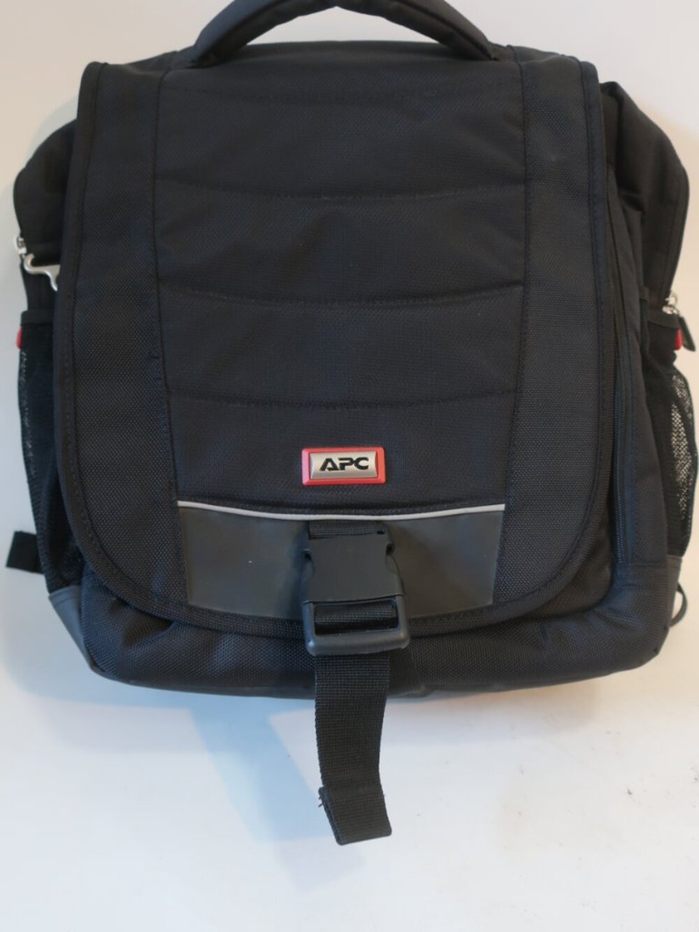 NWI Mens APC Black Power Ready Notebook Saddle Bag Computer Sleeve Backpack